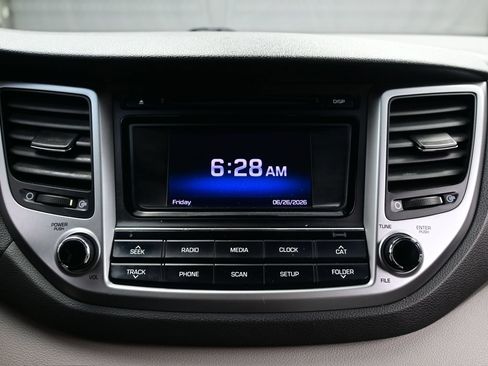 Used 2016 Hyundai Tucson SE w/ Option Group 02 FWD image 18