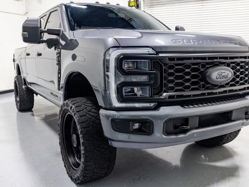 Used 2024 Ford F250 Platinum AWD/4WD image 32