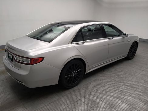 Used 2017 Lincoln Continental Select w/ Climate Package AWD/4WD image 10