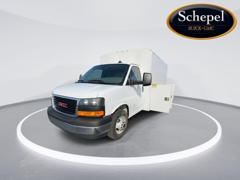 New 2026 GMC Savana 3500 w/ Power Convenience Package RWD image 3