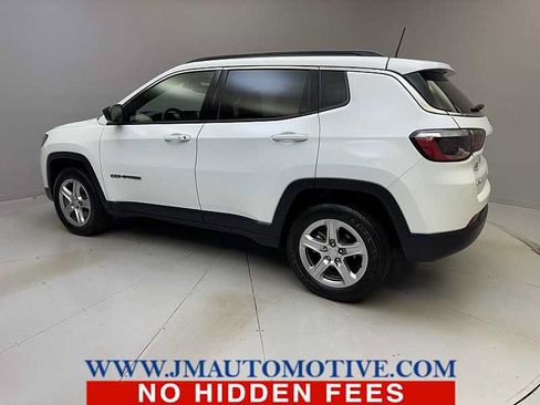 Used 2023 Jeep Compass Latitude w/ Convenience Group AWD/4WD image 3