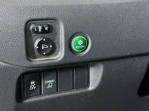 Used 2019 Honda Ridgeline Sport image 11