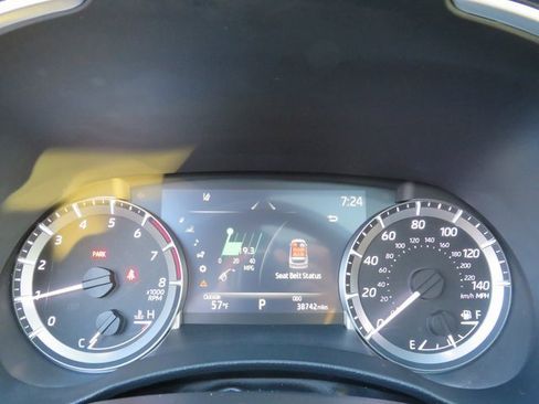 Certified 2023 Toyota Highlander XLE image 41