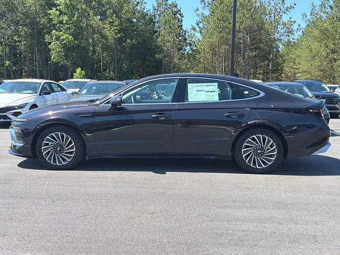 New 2026 Hyundai Sonata Limited FWD image 2