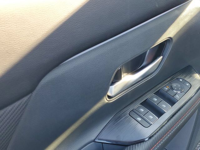 New 2026 Nissan Kicks SR w/ Cold Weather Package AWD/4WD image 6