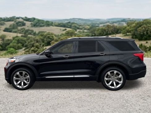 Used 2020 Ford Explorer Platinum w/ Premium Technology Package AWD/4WD image 5
