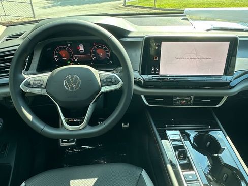 New 2026 Volkswagen Atlas Peak Edition AWD/4WD image 24