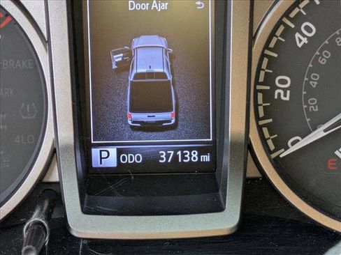 Used 2022 Toyota Tacoma SR5 image 10