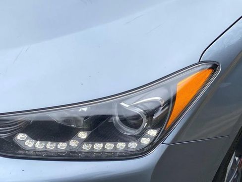 Used 2019 Hyundai Veloster Turbo image 3