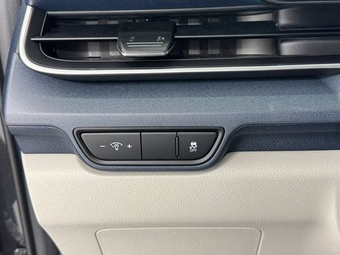 New 2026 Kia Carnival EX FWD image 34