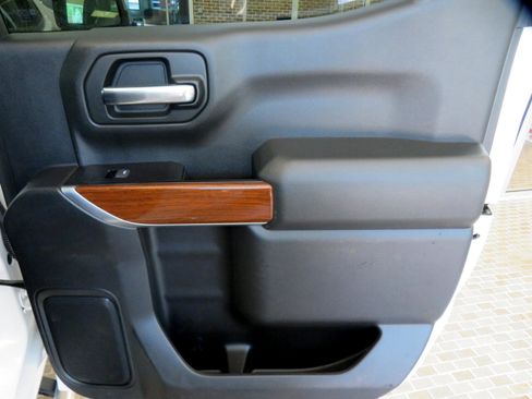 Used 2019 Chevrolet Silverado 1500 LT w/ Z71 Off-Road Package image 21