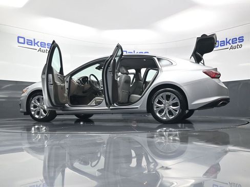 Used 2019 Chevrolet Malibu Premier image 59