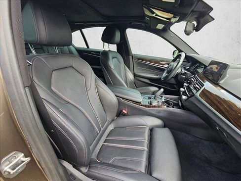 Used 2019 BMW 540i image 15