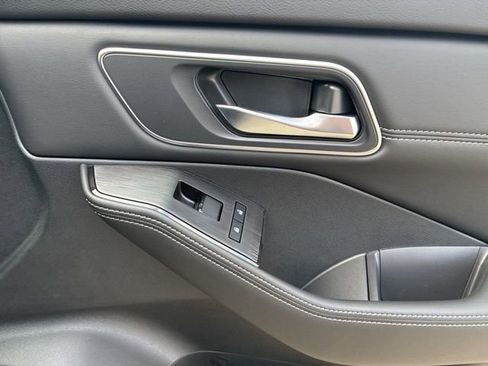 New 2026 Nissan Rogue Platinum AWD/4WD image 14