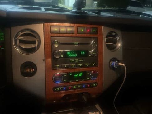 Used 2008 Ford Expedition Eddie Bauer image 3