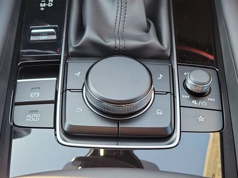 New 2026 MAZDA MAZDA3 Hatchback w/Premium Plus Pkg image 30