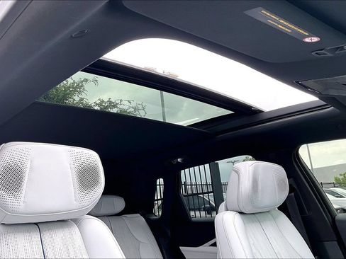 Used 2024 Cadillac Lyriq Luxury RWD image 21