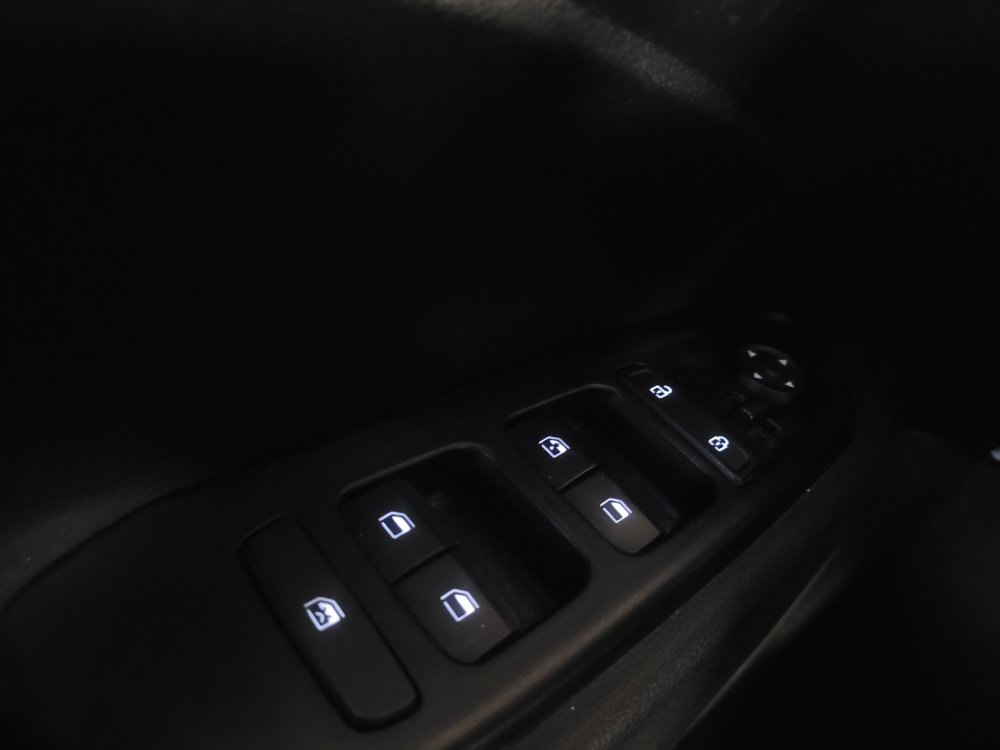 Used 2021 Hyundai Venue SEL FWD image 27