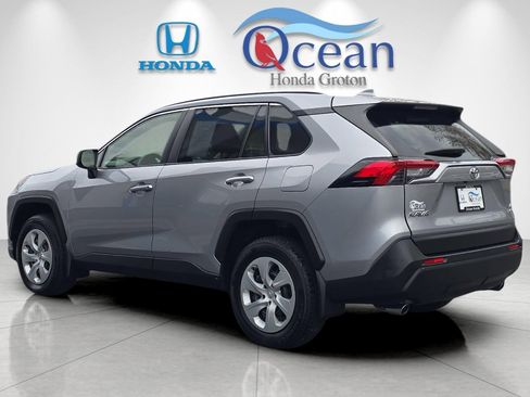 Used 2020 Toyota RAV4 LE image 5