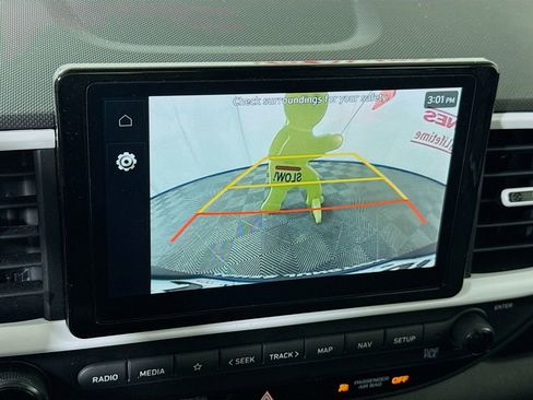 Certified 2023 Hyundai Venue Limited w/ Cargo Package image 8