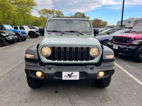 Used 2024 Jeep Wrangler Unlimited Sport AWD/4WD image 3
