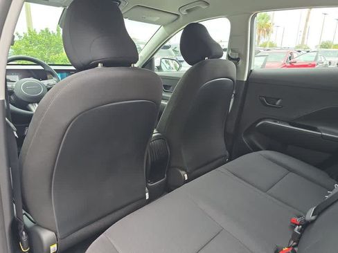 New 2027 Hyundai Kona SE FWD image 19