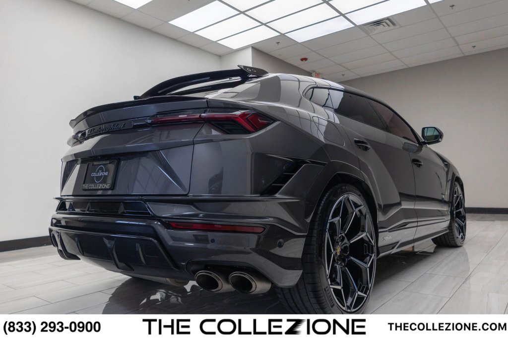 Used 2023 Lamborghini Urus Performante AWD/4WD image 28
