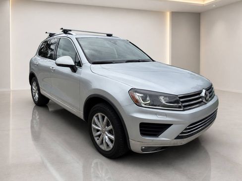 Used 2016 Volkswagen Touareg Sport AWD/4WD image 1