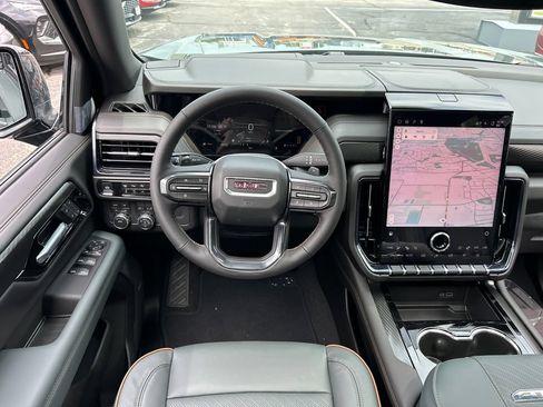 New 2026 GMC Yukon XL AT4 AWD/4WD image 30