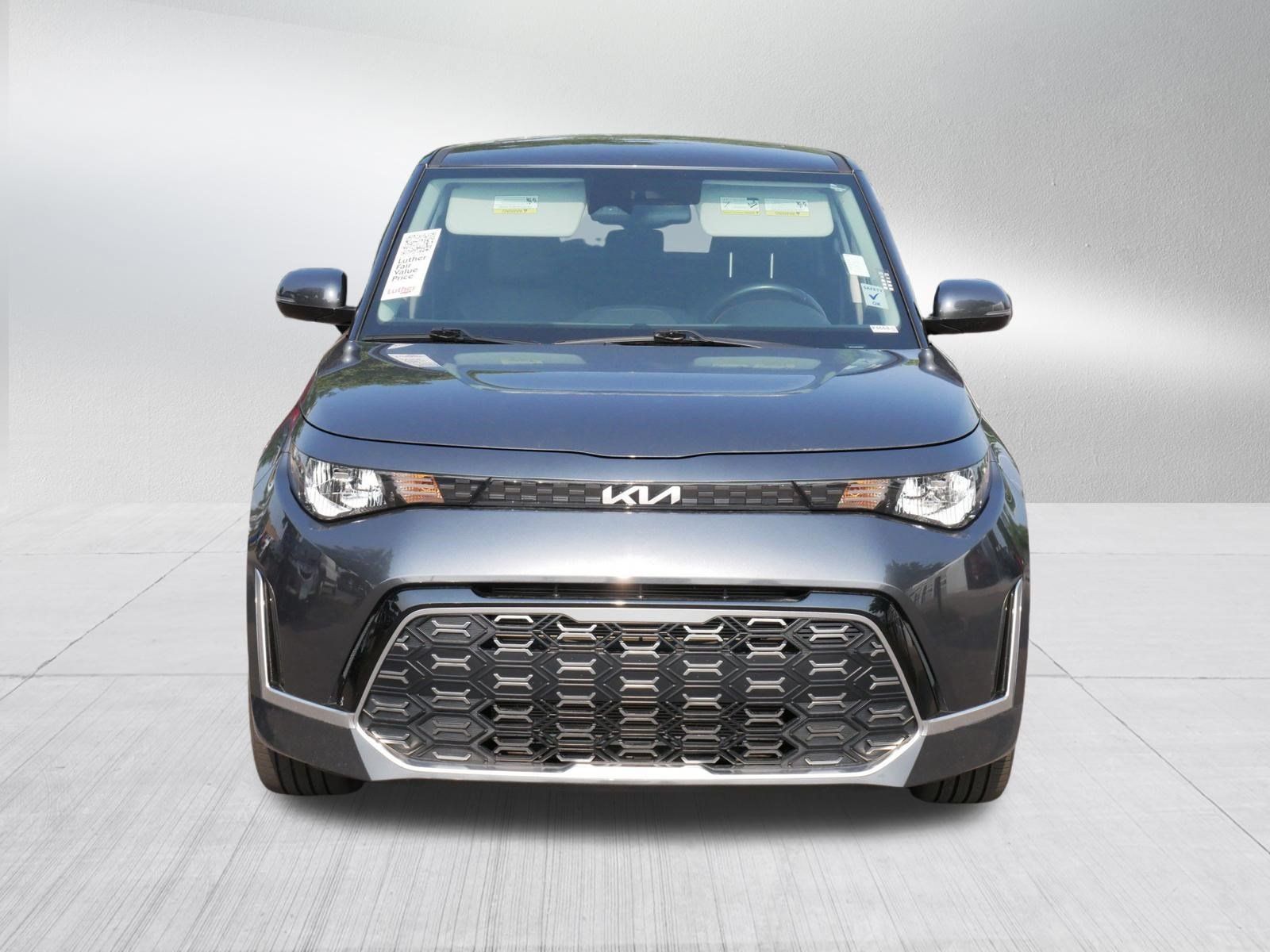 Used 2023 Kia Soul GT-Line FWD image 2