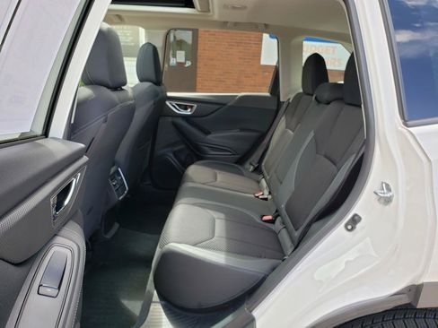 Used 2024 Subaru Forester Premium AWD/4WD image 11