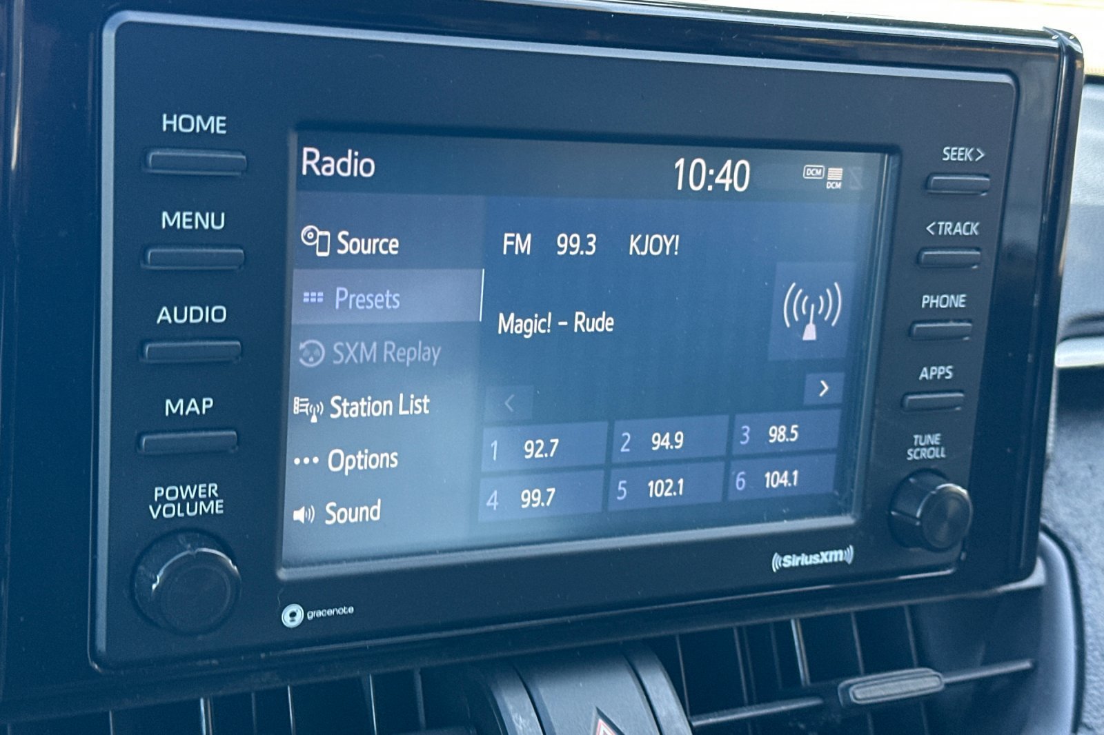 Used 2021 Toyota RAV4 LE FWD image 18