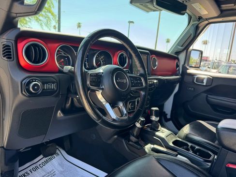Used 2020 Jeep Wrangler Unlimited Rubicon AWD/4WD image 16