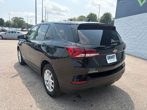 Used 2024 Chevrolet Equinox LS FWD image 3