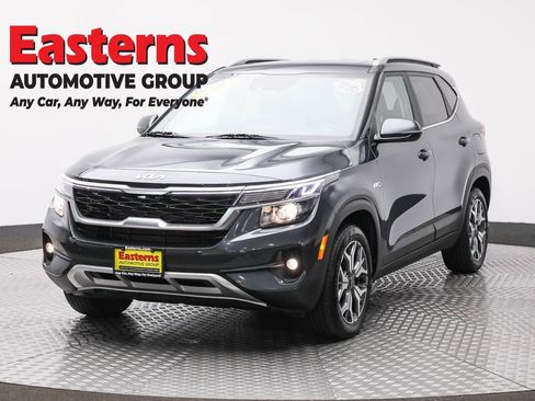 Used 2023 Kia Seltos EX image 1