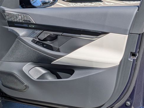 New 2026 BMW 530i 530i w/ M Sport Package image 33