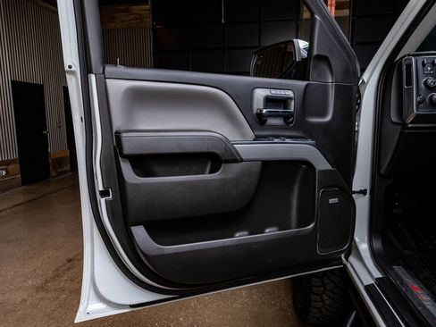 Used 2016 Chevrolet Silverado 1500 LTZ Z71 image 33