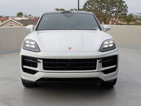 New 2026 Porsche Cayenne Coupe image 6
