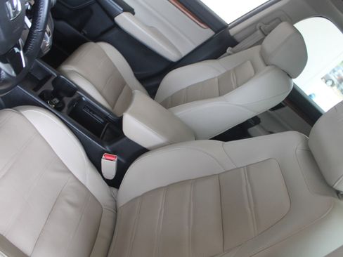 Used 2017 Honda CR-V EX-L image 16