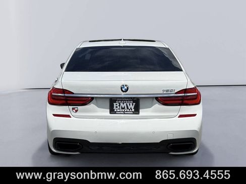 Used 2018 BMW 750i RWD image 4