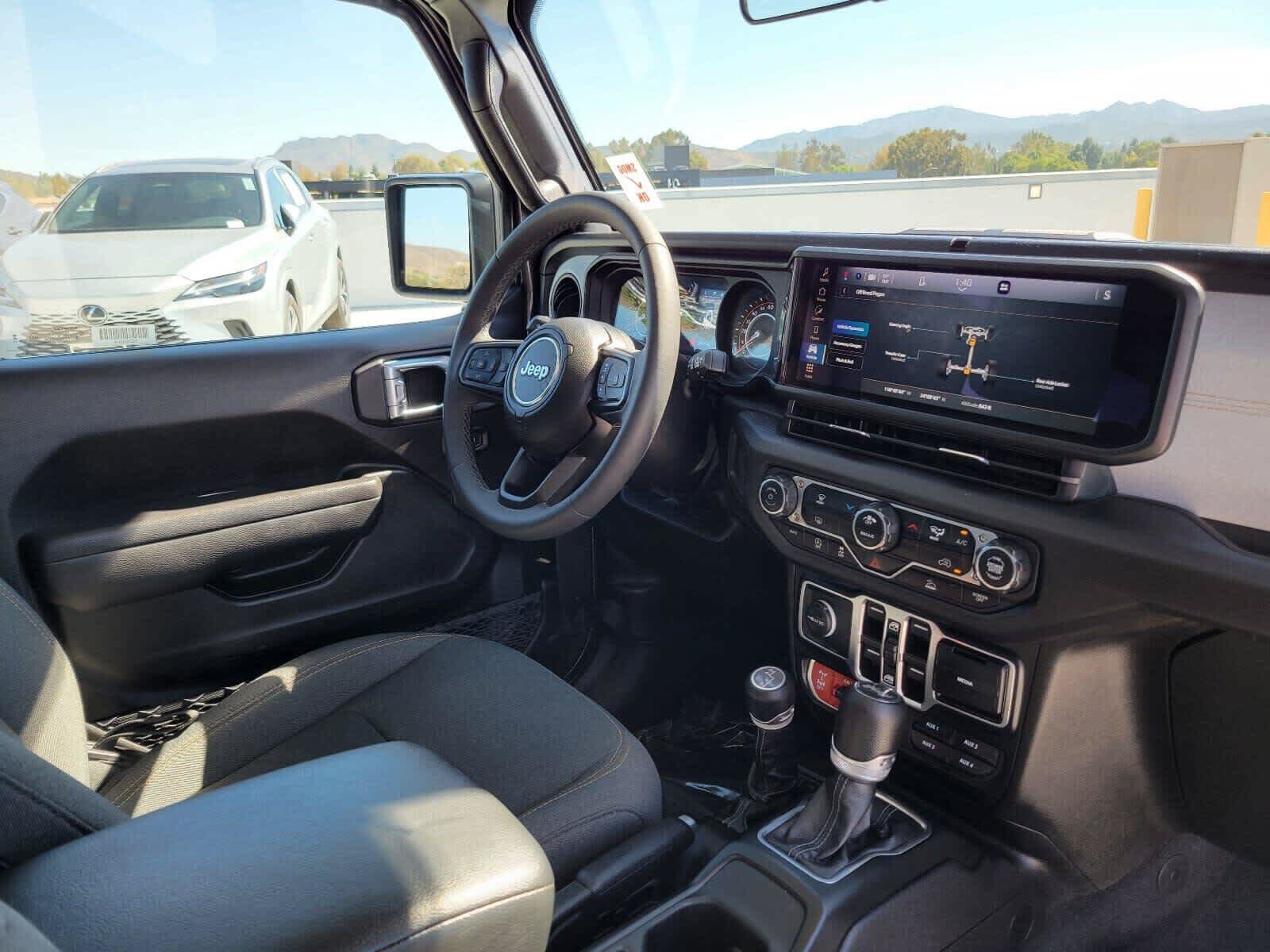 Used 2025 Jeep Wrangler Unlimited Sport AWD/4WD image 11