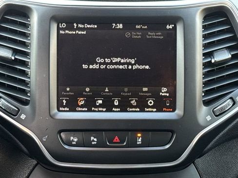 Used 2023 Jeep Cherokee Altitude Lux image 12