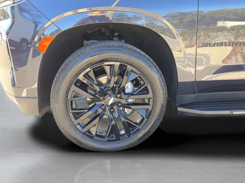 Used 2023 Chevrolet Traverse LT image 33