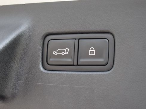 Used 2024 Hyundai Santa Fe SEL FWD image 17