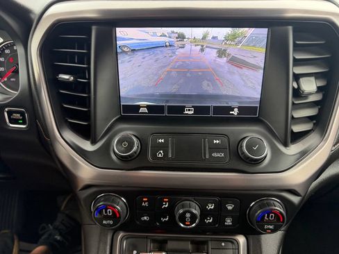 Used 2022 GMC Acadia AT4 w/ Preferred Package AWD/4WD image 9