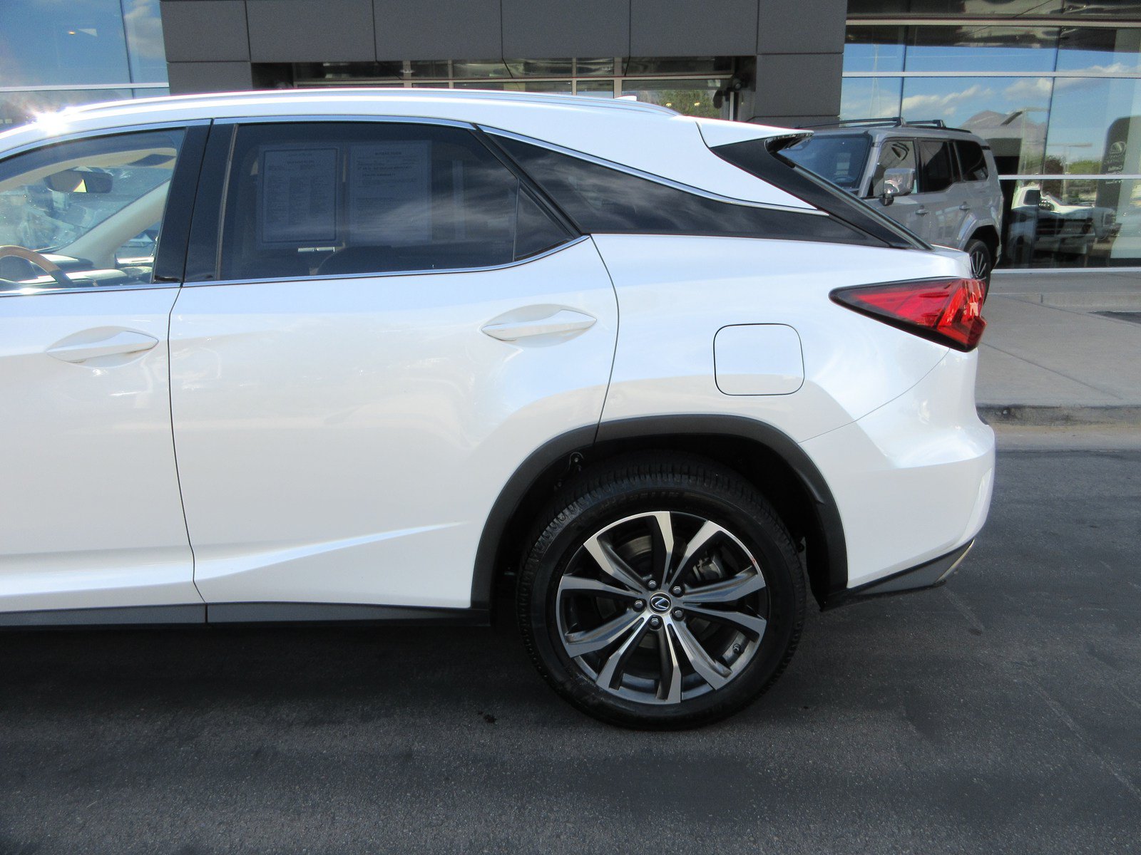 Used 2018 Lexus RX 350 AWD w/ Premium Package image 4
