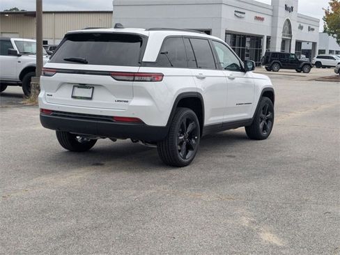 New 2025 Jeep Grand Cherokee Limited w/ Luxury Tech Group II image 9