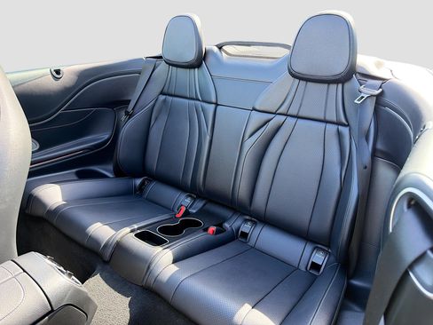 Used 2025 Mercedes-Benz CLE 300 4MATIC Cabriolet image 21