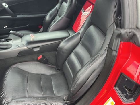 Used 2007 Chevrolet Corvette Convertible w/ Preferred Equipment Group RWD image 25