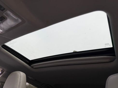 Used 2023 Toyota Highlander Platinum AWD/4WD image 19